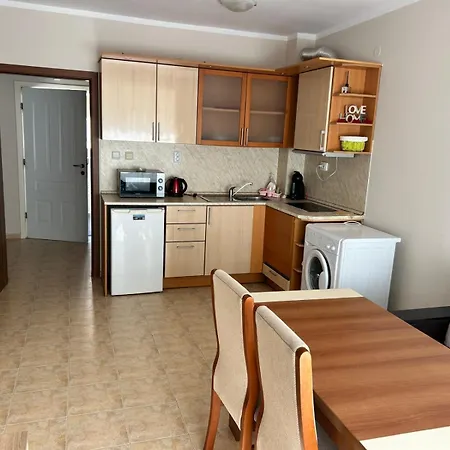 александър 阳光海滩